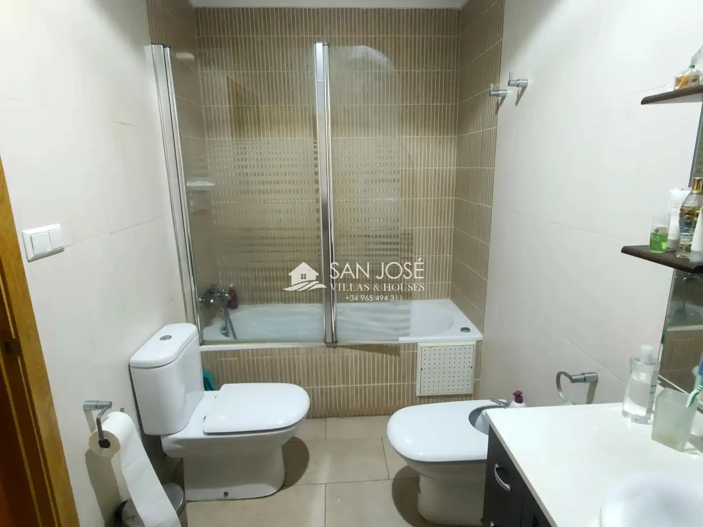 Bathroom of Flat for sale in Aspe  with Air Conditioner, Heating and Terrace