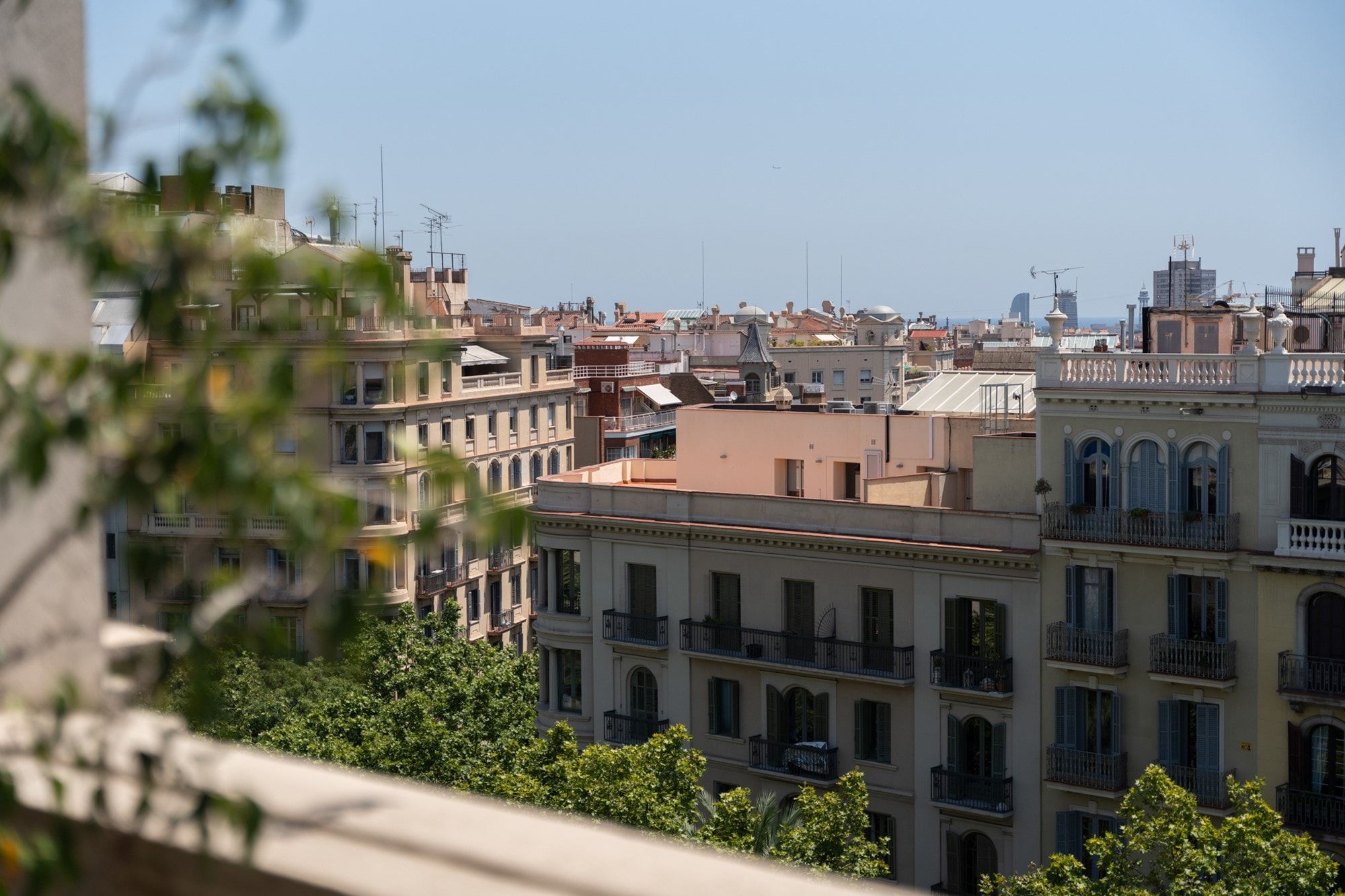Exterior view of Attic for sale in  Barcelona Capital  with Air Conditioner, Heating and Terrace