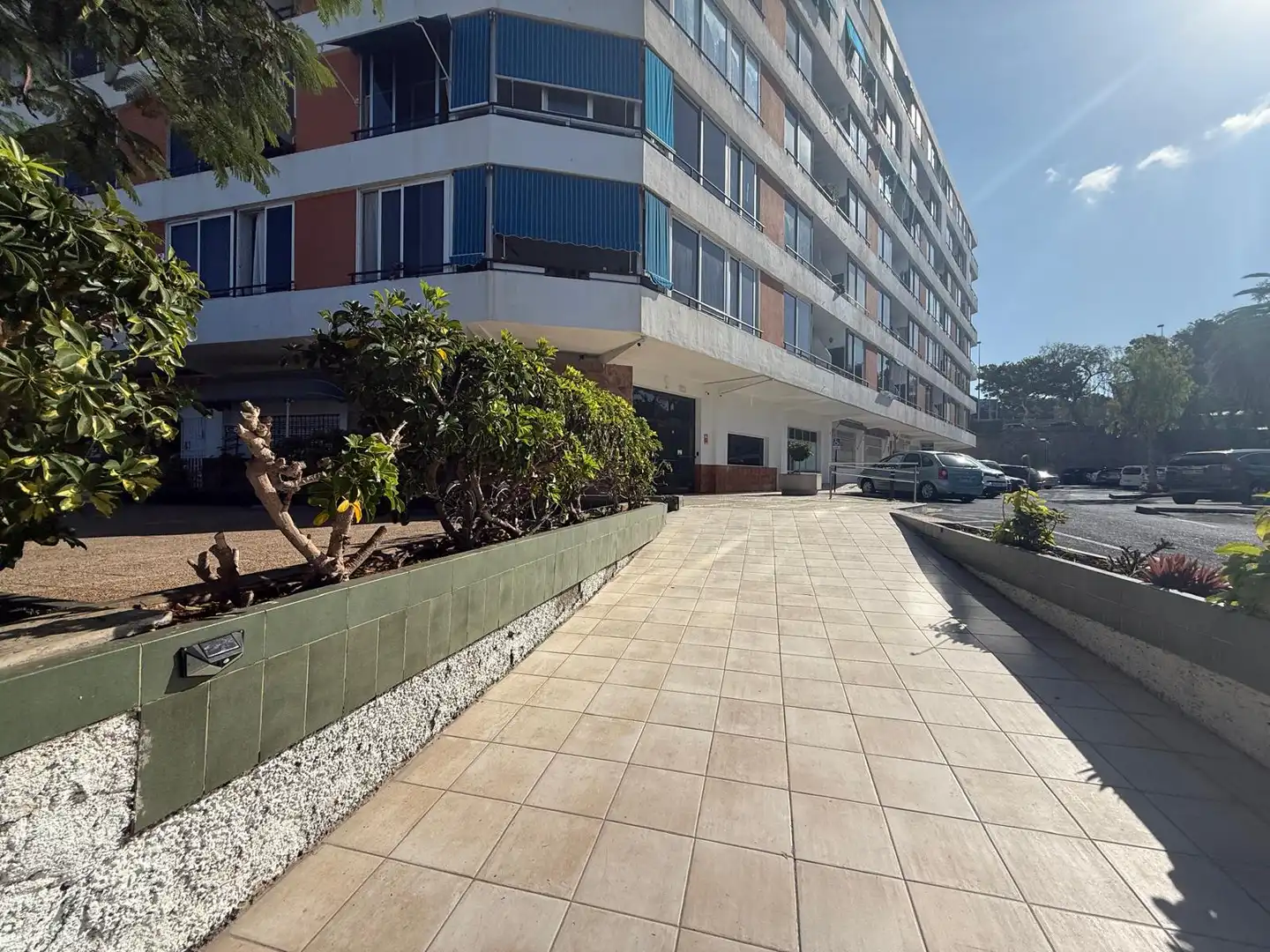 Außenansicht von Wohnungen zum Verkauf in Adeje mit Terrasse, Möbliert und Ofen