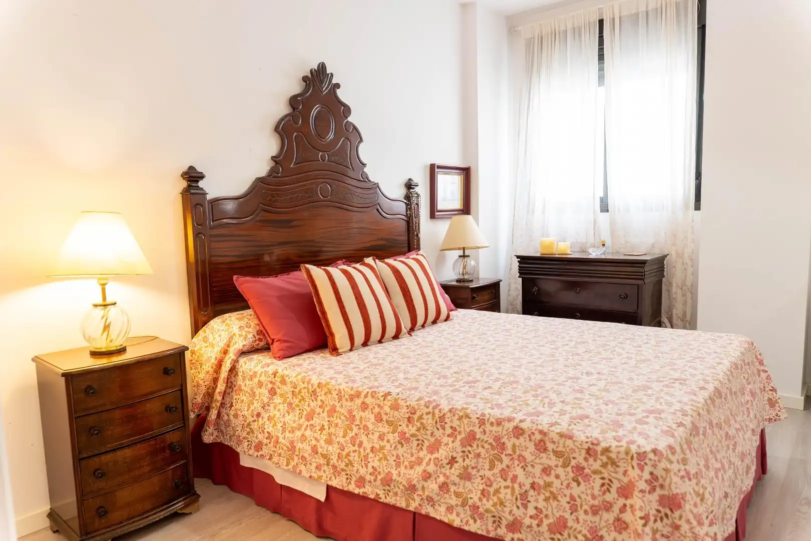 Habitación de Piso en venta en Tomares con Aire acondicionado, Calefacción y Jardín privado