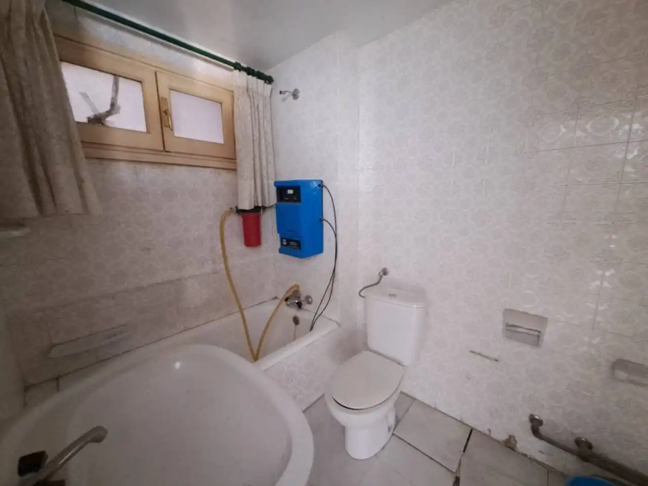 Baño de Piso en venta en Burgos con Calefacción y Alarma