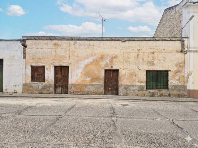 Casa adosada en Venta en Puebla de la Calzada