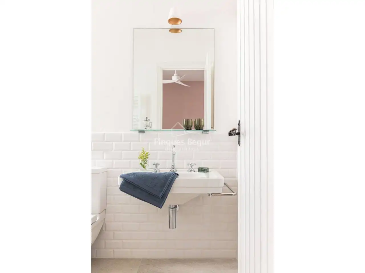 Bathroom of Apartments for sale in Begur  with Air Conditioner, Heating and Terrace