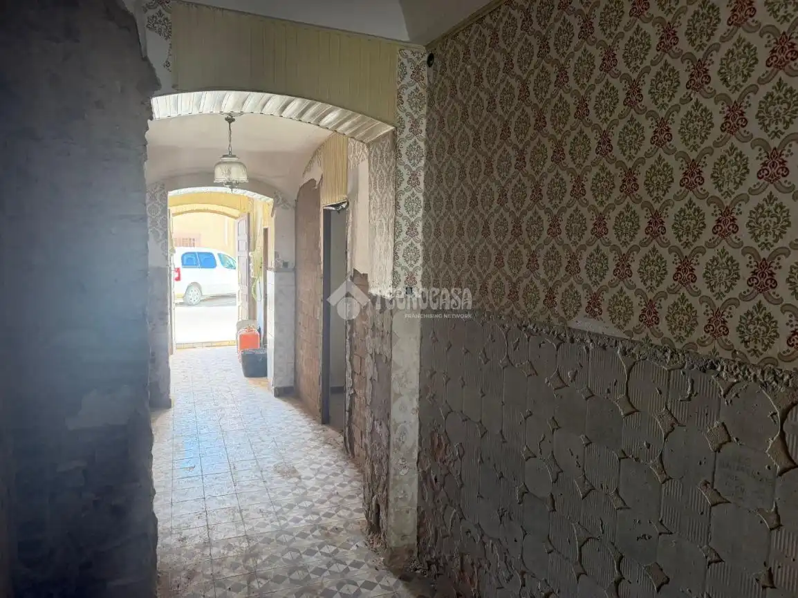 Detached homes for sale in Montijo
