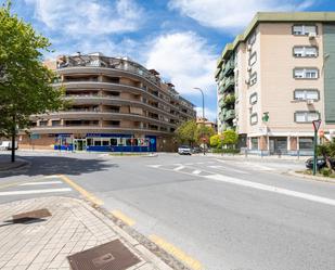 Vista exterior de Pis en venda en  Granada Capital amb Aire condicionat, Calefacció i Moblat