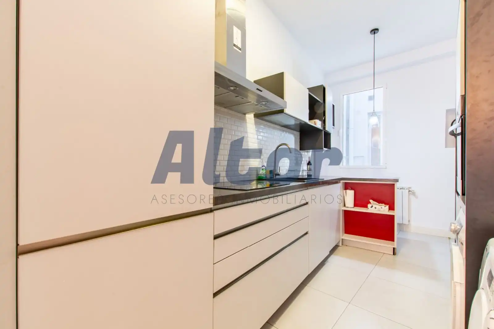 Wohnung zur Miete in DE LA MADERA, Universidad - Malasaña