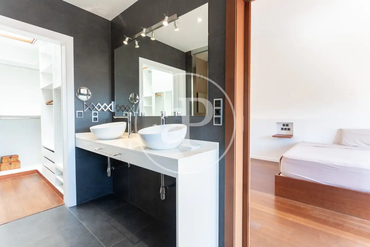 Bathroom of Detached homes for rent in Barcelona  with Air Conditioner, Heating and Private garden