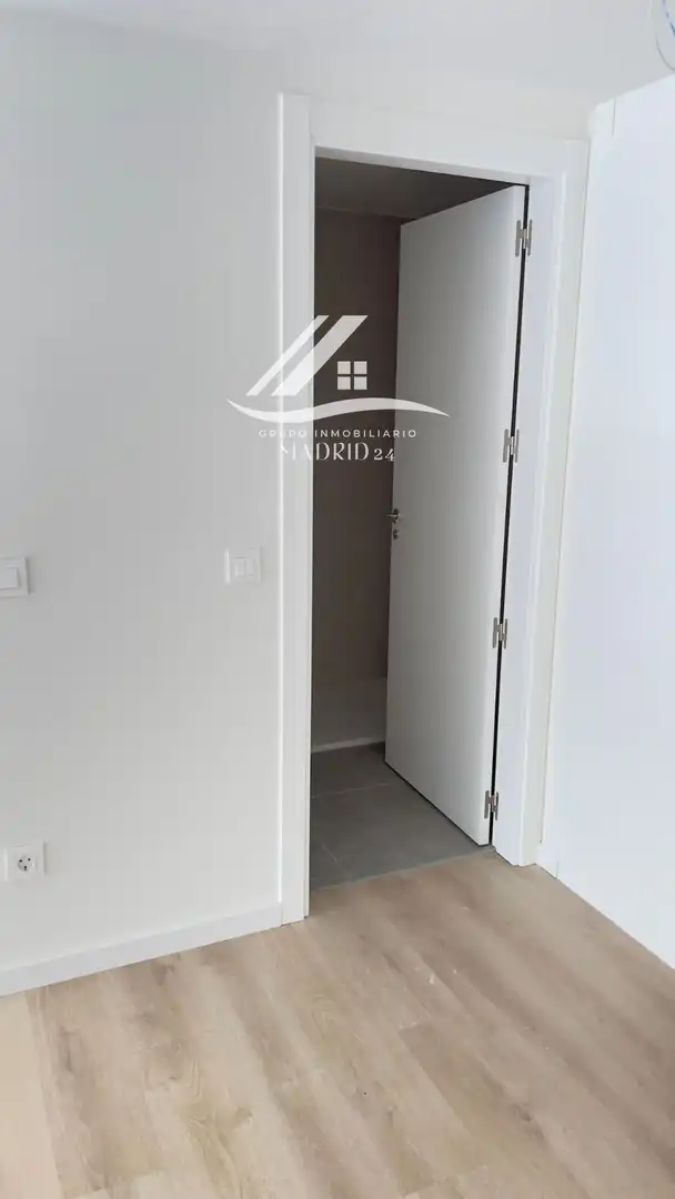 Piso en venta en Madrid con Aire acondicionado, Piscina y Piscina comunitaria