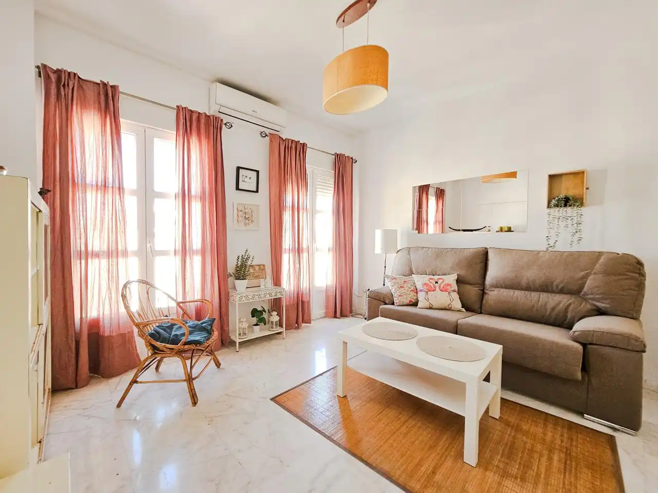 Living room of Flat for rent in Alcalá de Guadaira  with Air Conditioner, Furnished and Balcony