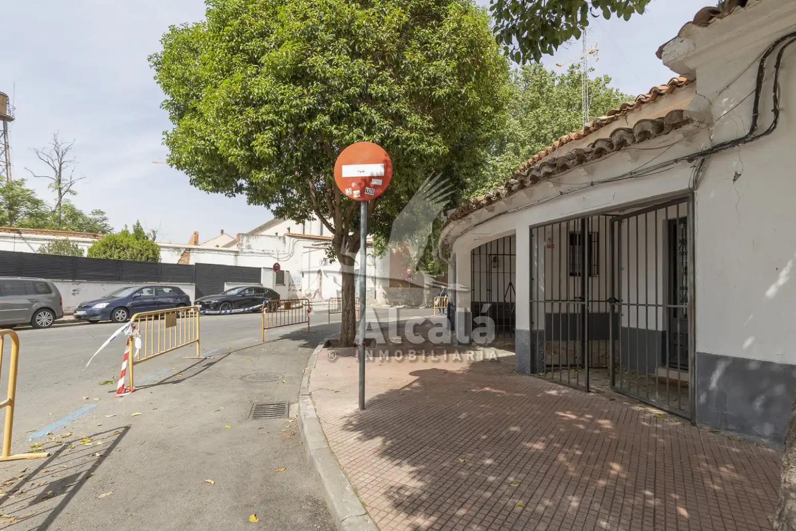 Außenansicht von Einfamilien-Reihenhaus zum Verkauf in Alcalá de Henares