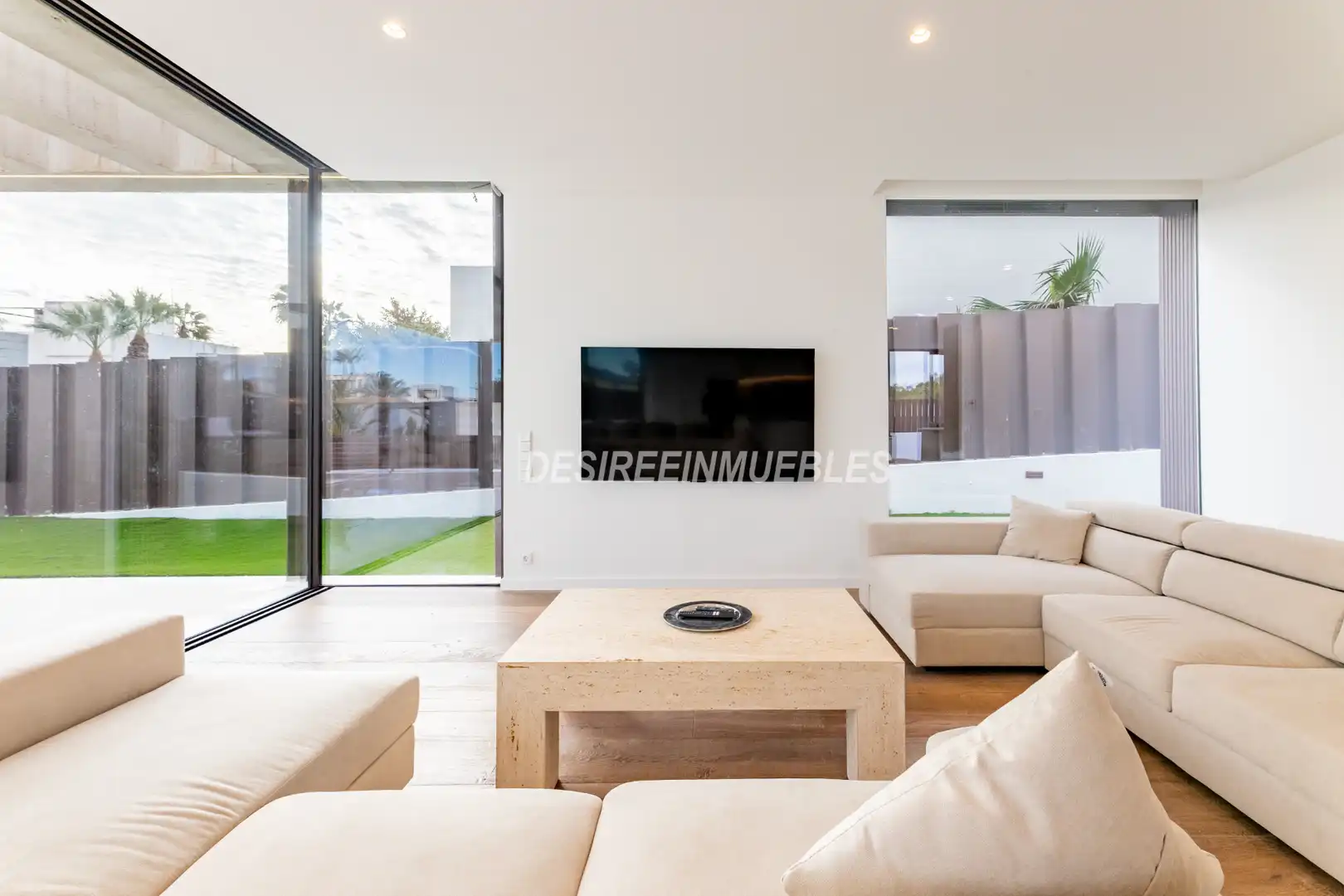 Sala de estar de Casa o chalet en venta en Godella con Aire acondicionado, Calefacción y Jardín privado