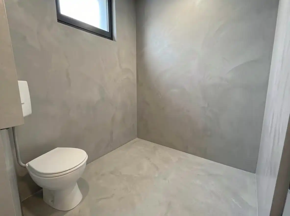 Baño de Piso en venta en L'Hospitalet de Llobregat con Amueblado, Balcón y Alarma