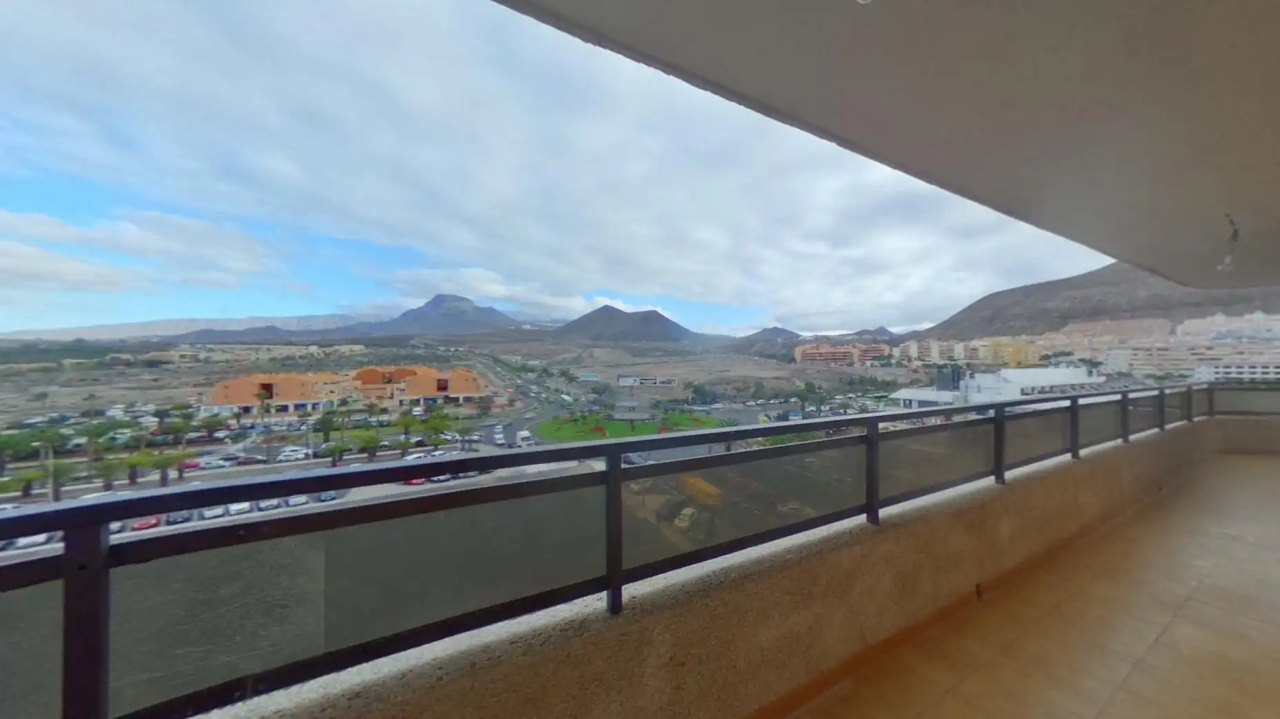Vista exterior de Piso en venta en Arona con Balcón