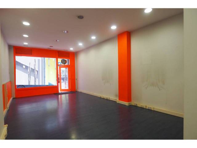 Local comercial en Alquiler en Rodriguez Arias en Sabino Arana - Jesuitas