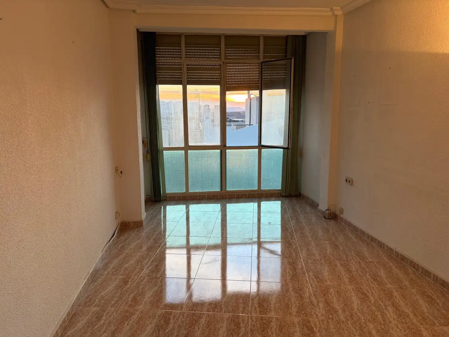Habitación de Piso en venta en Villena con Aire acondicionado, Trastero y Balcón
