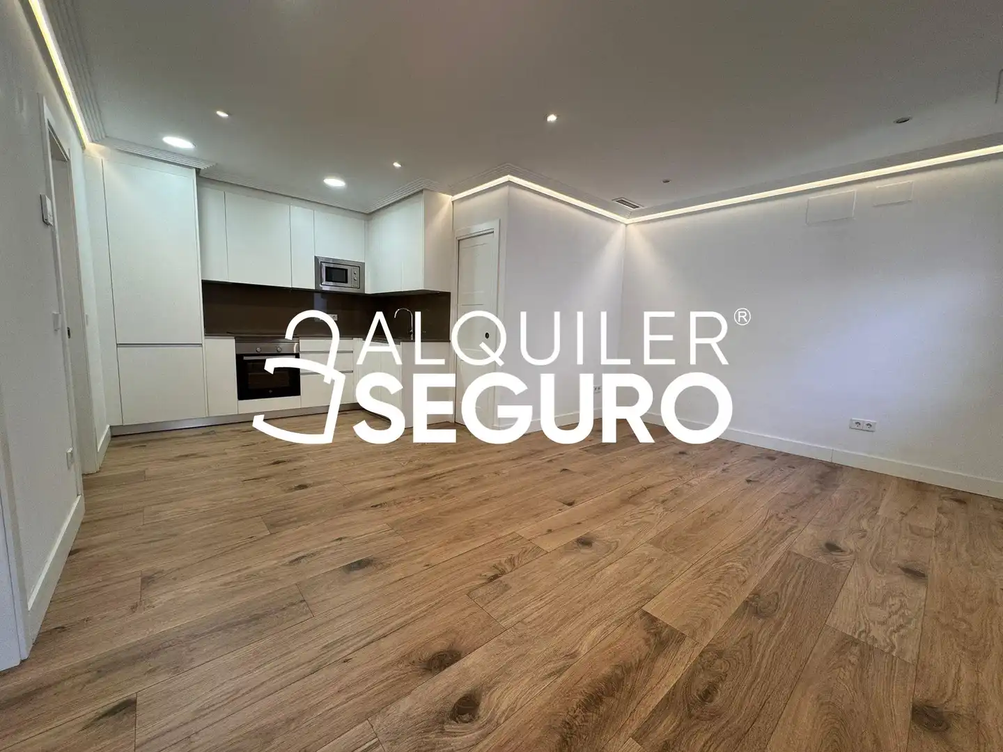 Sala de estar de Piso de alquiler en Madrid con Aire acondicionado, Calefacción y Terraza