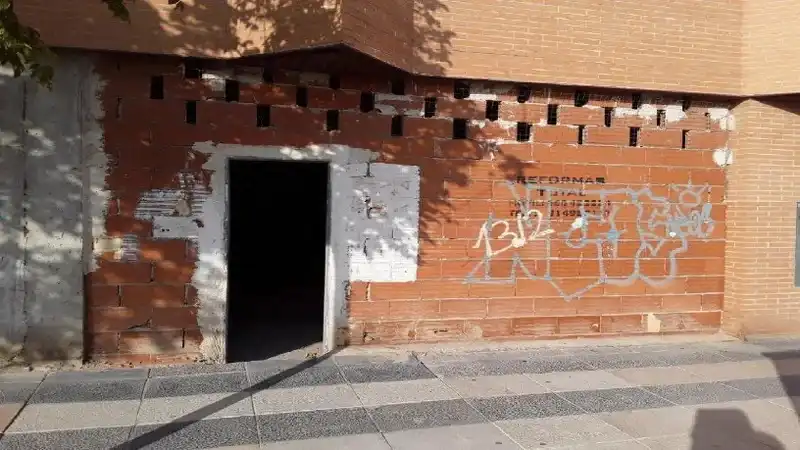 Local comercial en venda a Calle Cortinas de Cervantes, imagen 6