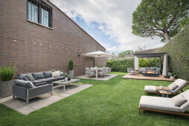 Casa-chalet en Venta en Calle Eleusis en Monte Rozas