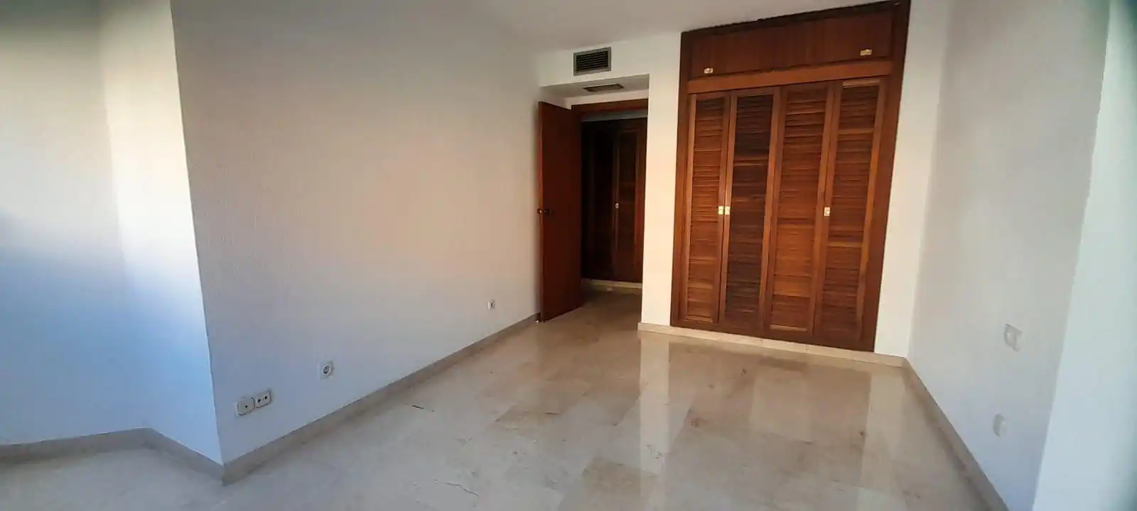 Habitación de Piso en venta en Córdoba con Calefacción