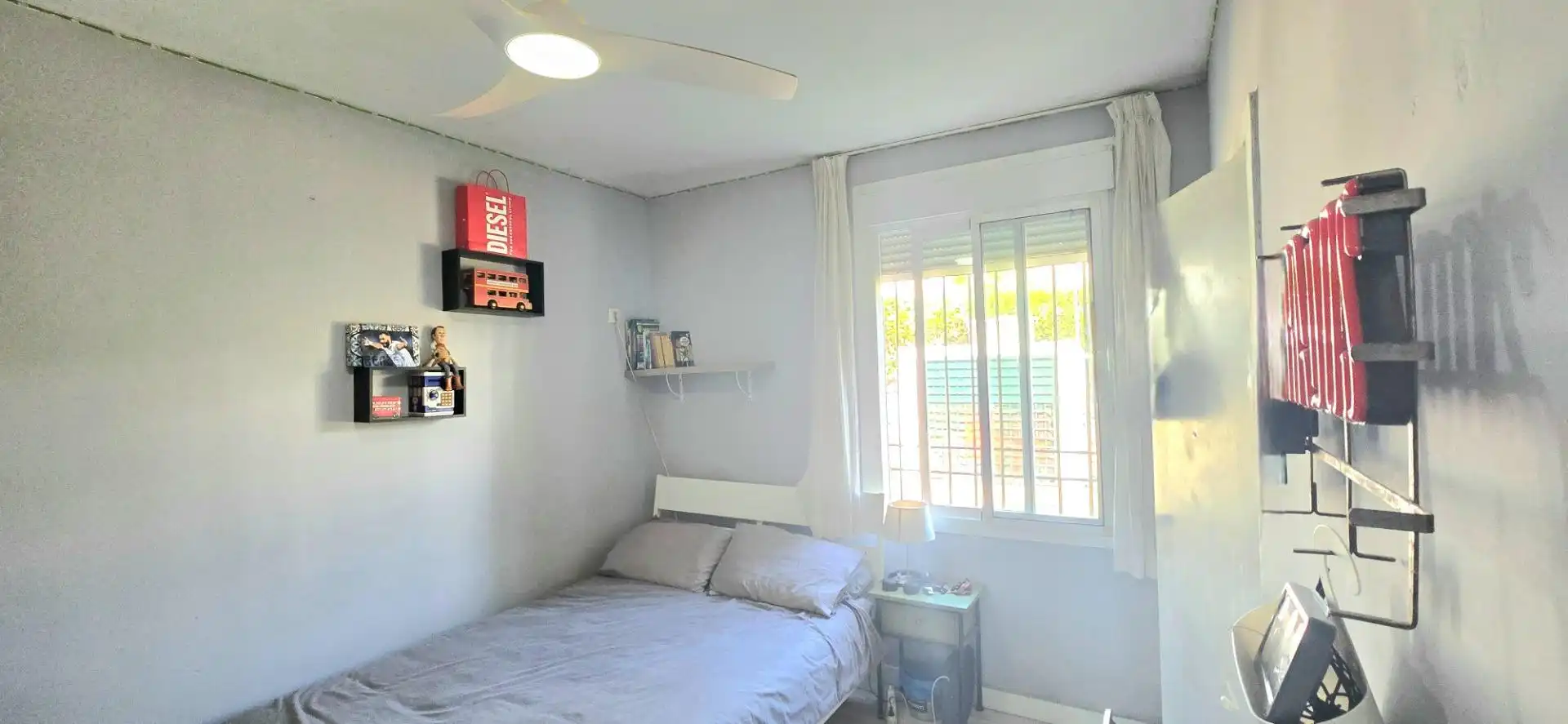 Dormitori de Planta baixa en venda en Marbella amb Aire condicionat, Jardí privat i Terrassa