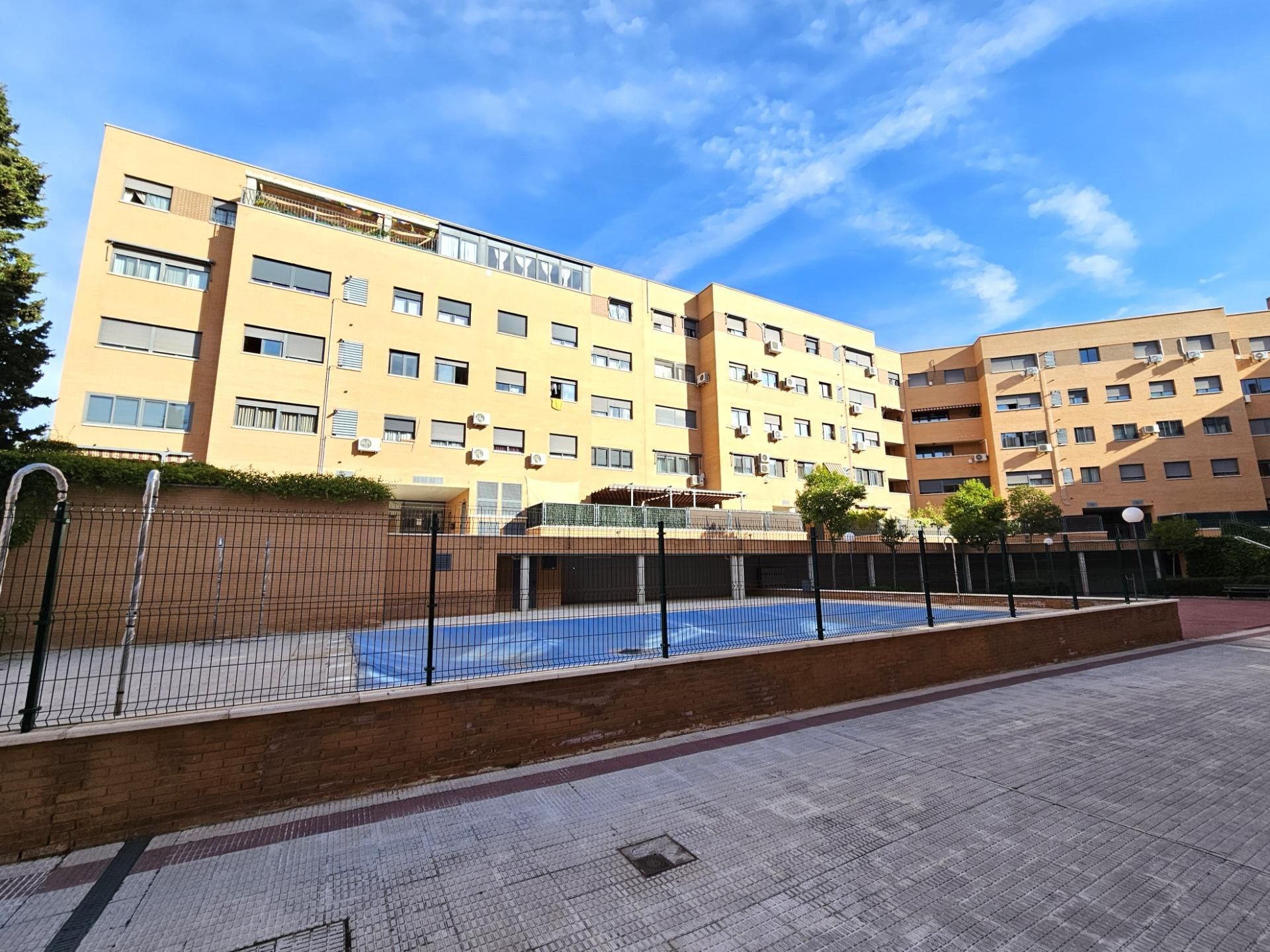 Flat for sale in Hospital