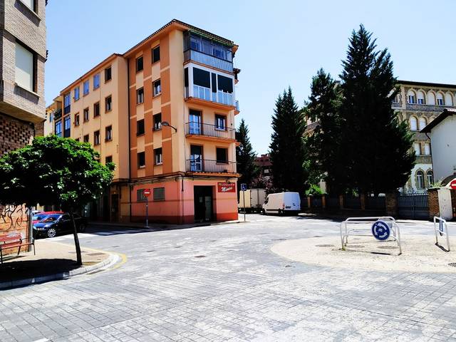 Local comercial en Venta en Calle Virgen Blanca en Huarte / Uharte