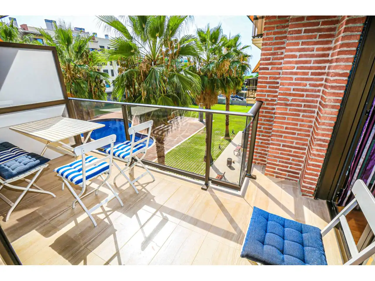 Appartamento con piscina in affitto a Calle RIU BRUGENT