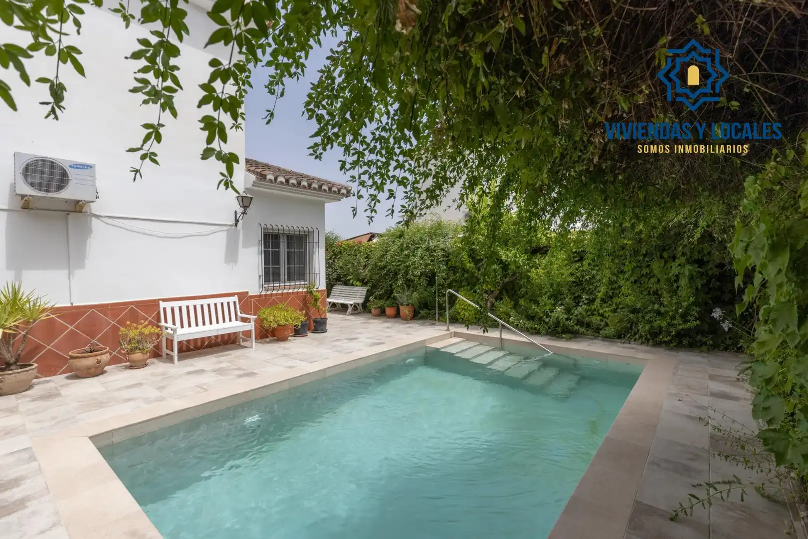 Piscina de Casa o chalet en venta en La Zubia con Aire acondicionado, Calefacción y Jardín privado