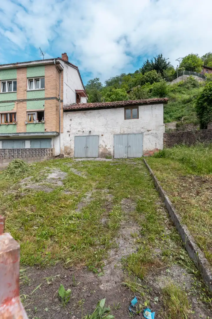 Vista exterior de Garaje en venta en Aller