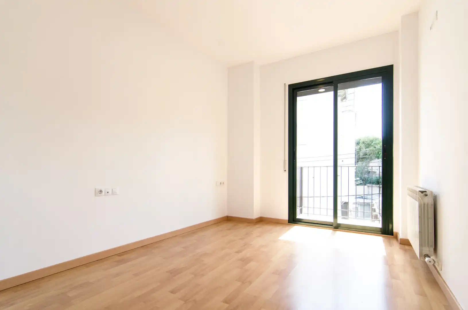 Schlafzimmer von Wohnung zur Miete in Sallent mit Heizung, Parkett und Ofen
