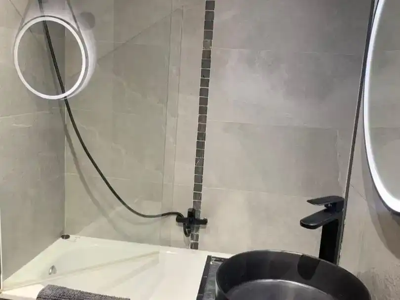 Baño de Piso en venta en Alisal - San Román
