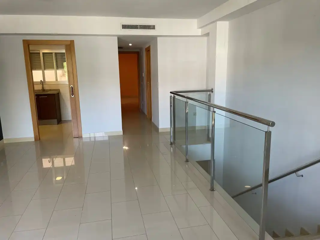 Maisonette zum Verkauf in Gandia mit Klimaanlage