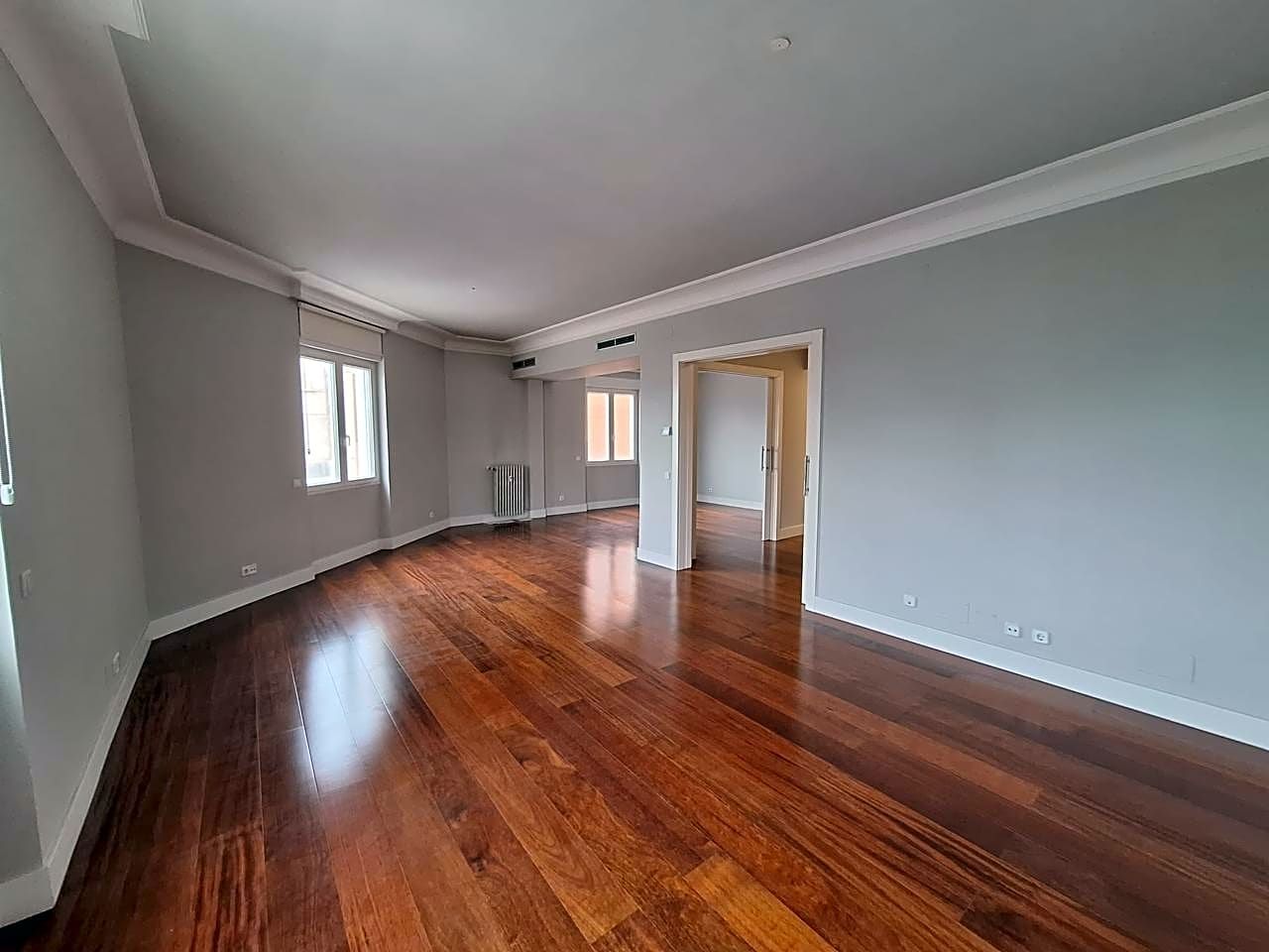 Sala d'estar de Pis de lloguer en  Madrid Capital amb Aire condicionat, Calefacció i Parquet