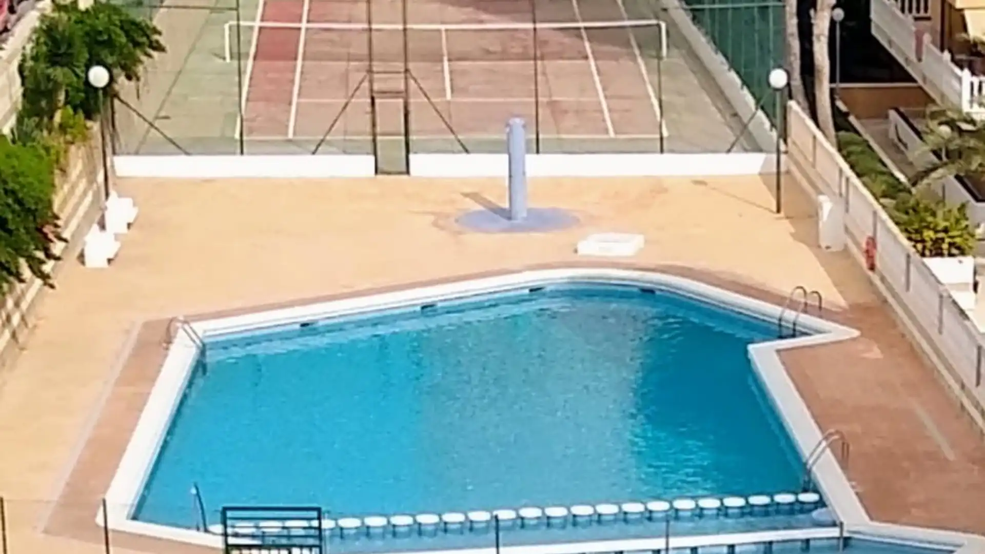 Piscina de Apartamento de alquiler en Elche / Elx con Calefacción, Amueblado y Se aceptan mascotas