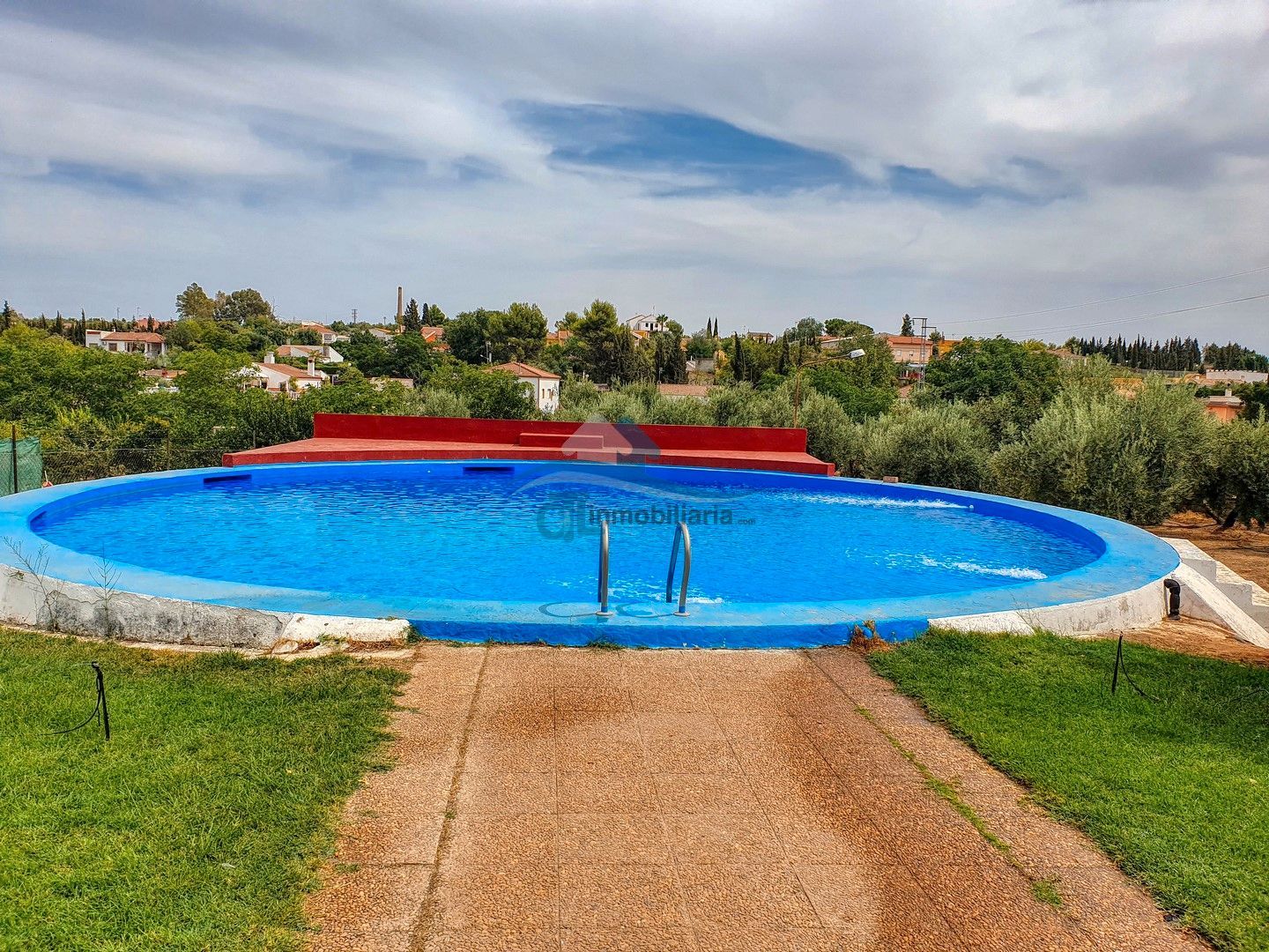 Swimming pool of House or chalet for sale in Linares  with Private garden and Swimming Pool