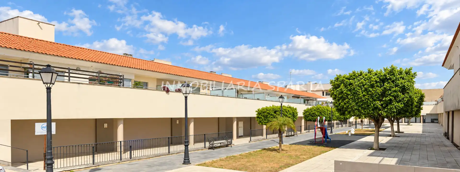 Flat with pool for sale in Avenida Presidente Adolfo Suarez, imagen 2