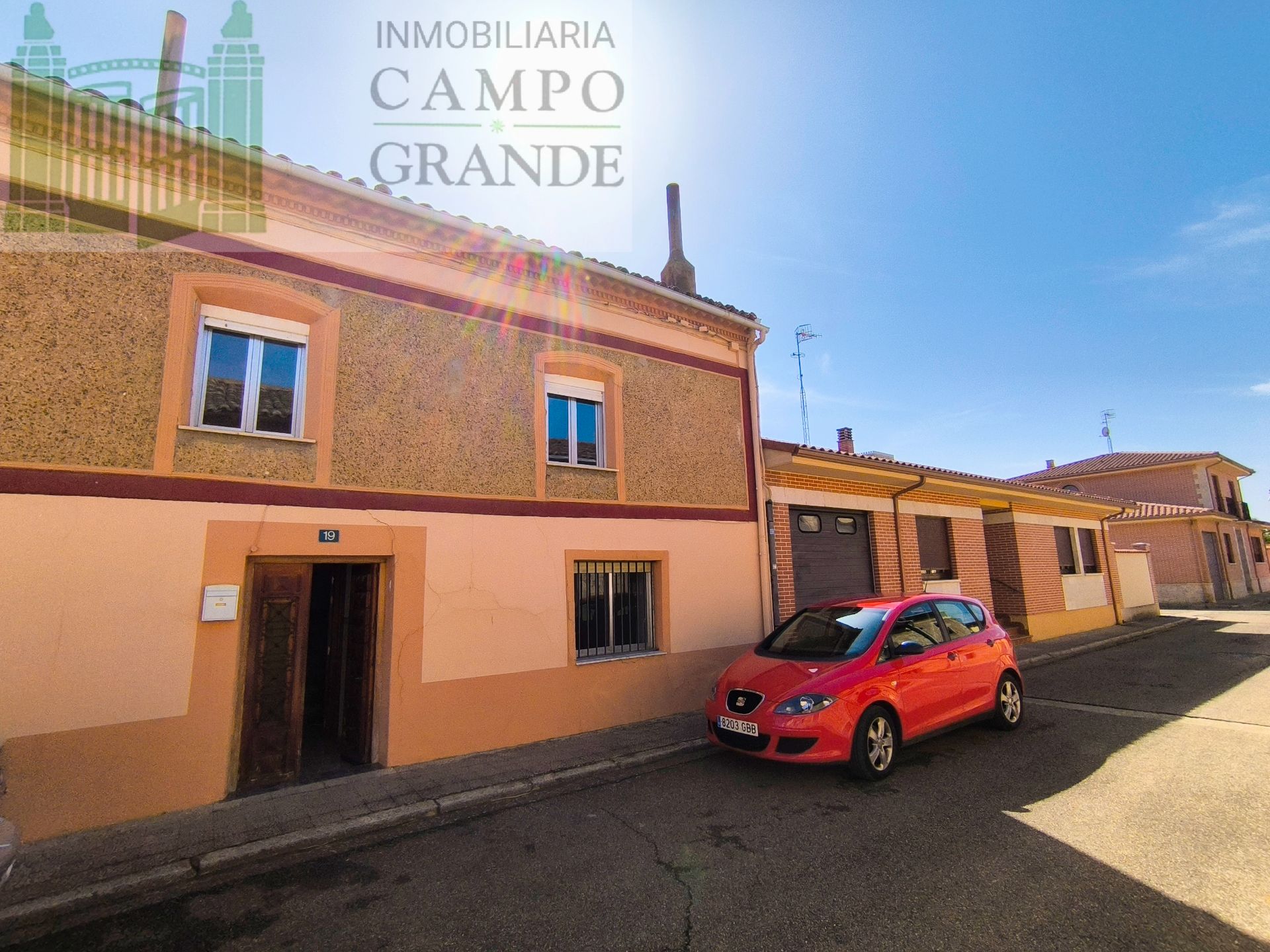 Vista exterior de Casa o xalet en venda en Monzón de Campos amb Calefacció, Jardí privat i Traster
