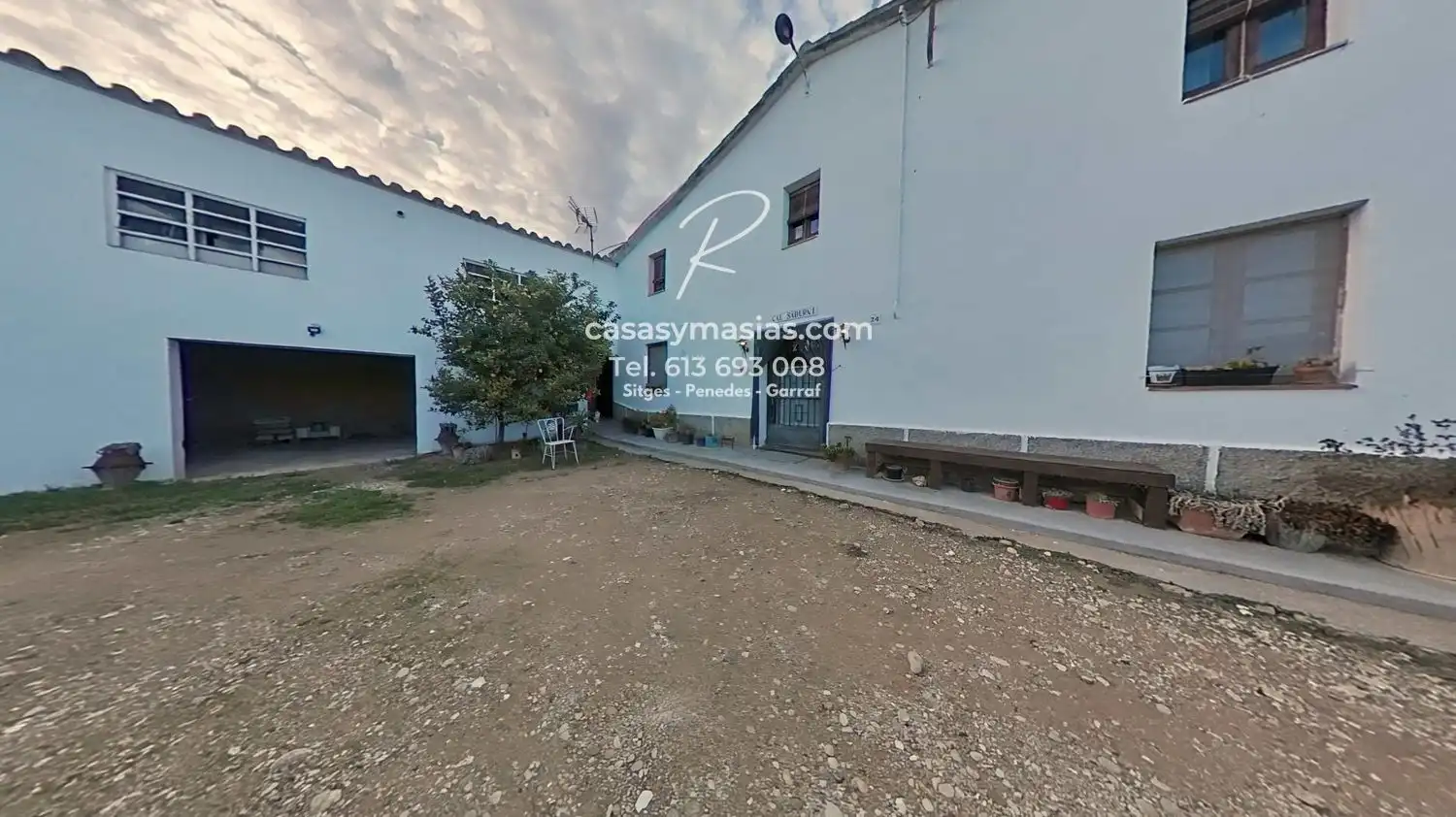 Vista exterior de Edifici en venda en Font-rubí