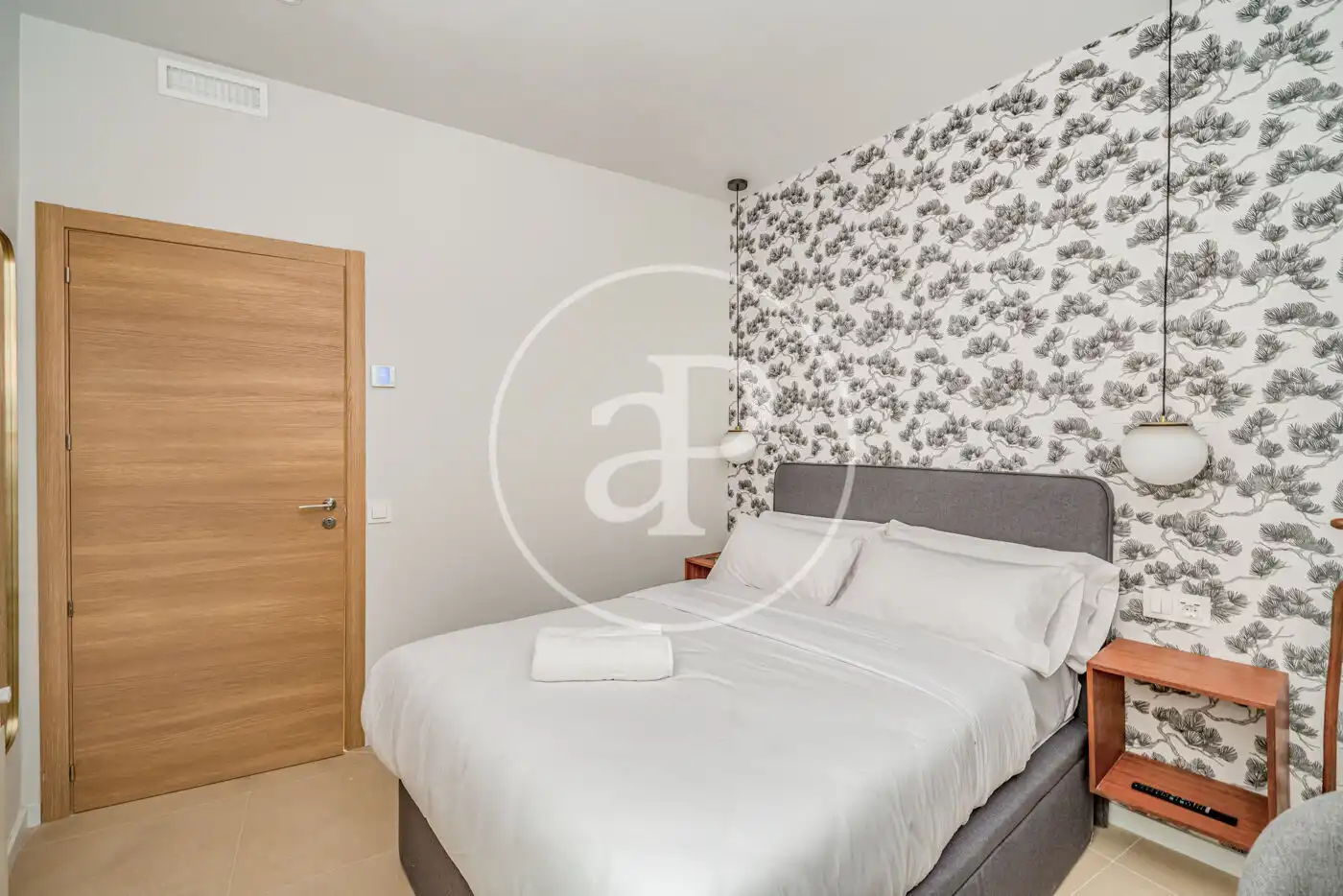 Bedroom of Flat for sale in Madrid  with Air Conditioner, Heating and Furnished