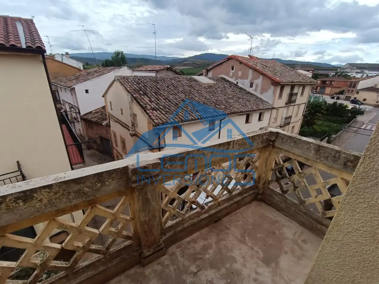Exterior view of Houses for sale in Arenzana de Abajo