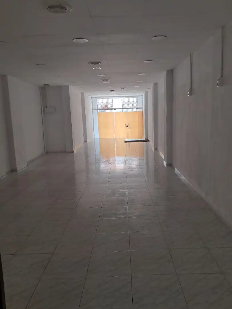 Gewerbefläche zum Verkauf in Carrer del Bruc 26