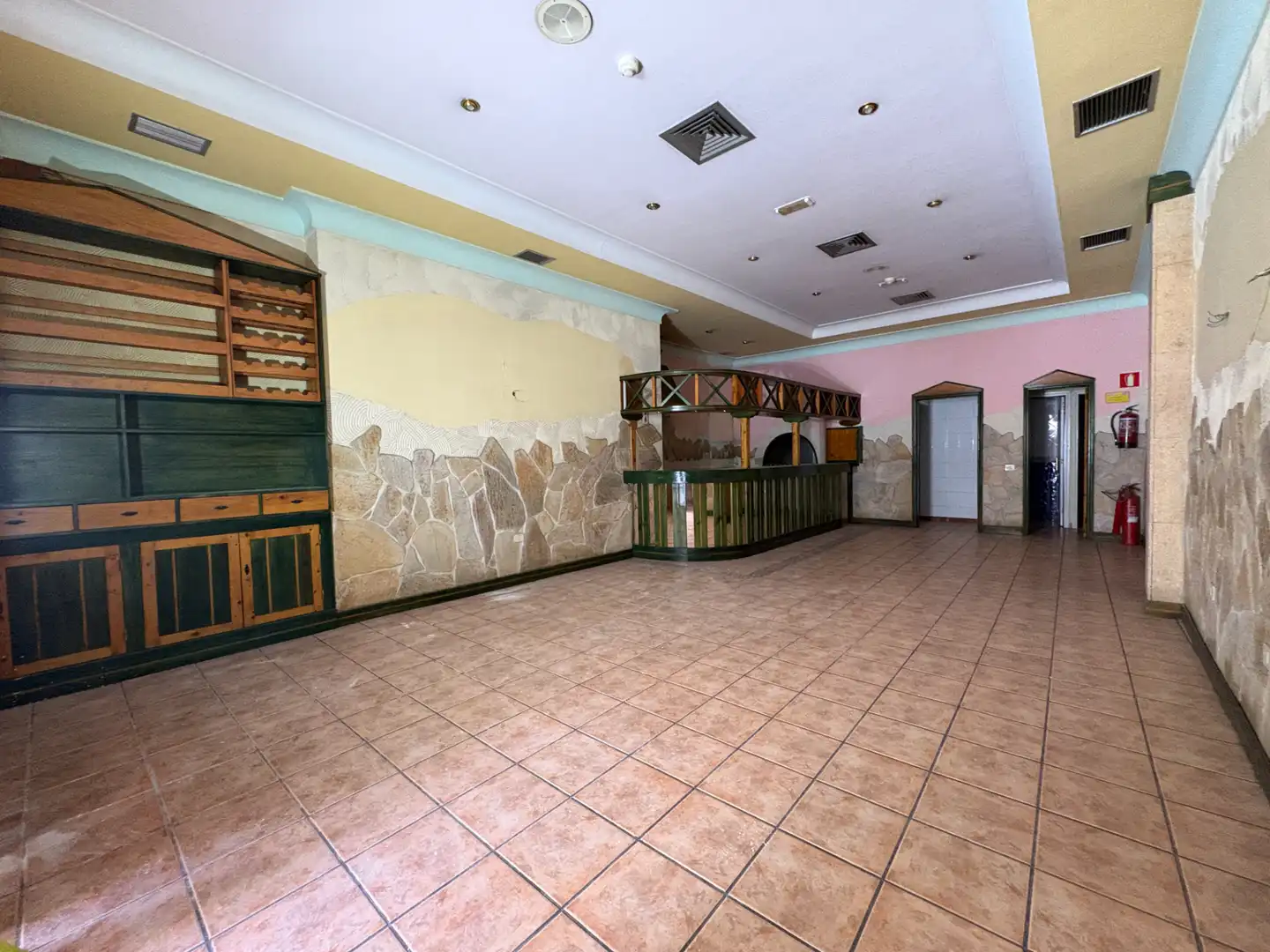 Business premises to rent in Calle Navarra 11