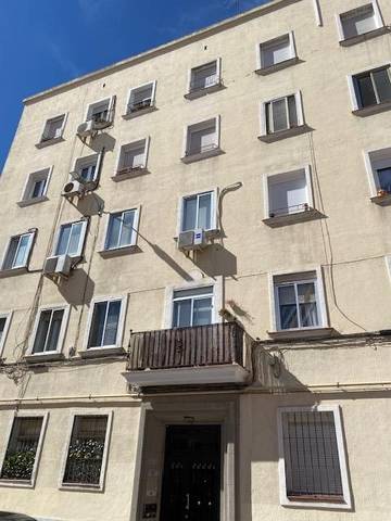 Piso en Venta en Calle VINAROZ en Ciudad Jardín