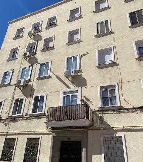 Foto 1 de Pis en venda a Calle Vinaroz, Ciudad Jardín, Madrid