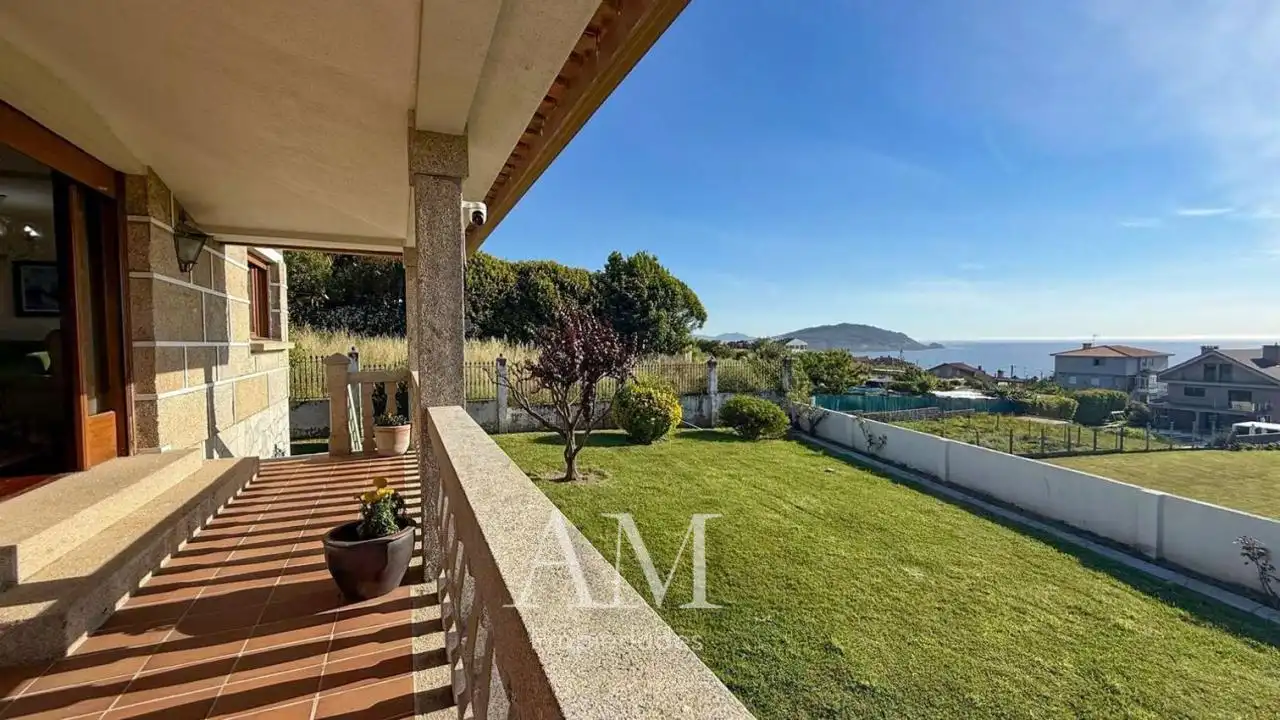 Jardí de Casa o xalet en venda en Vigo  amb Calefacció, Jardí privat i Terrassa