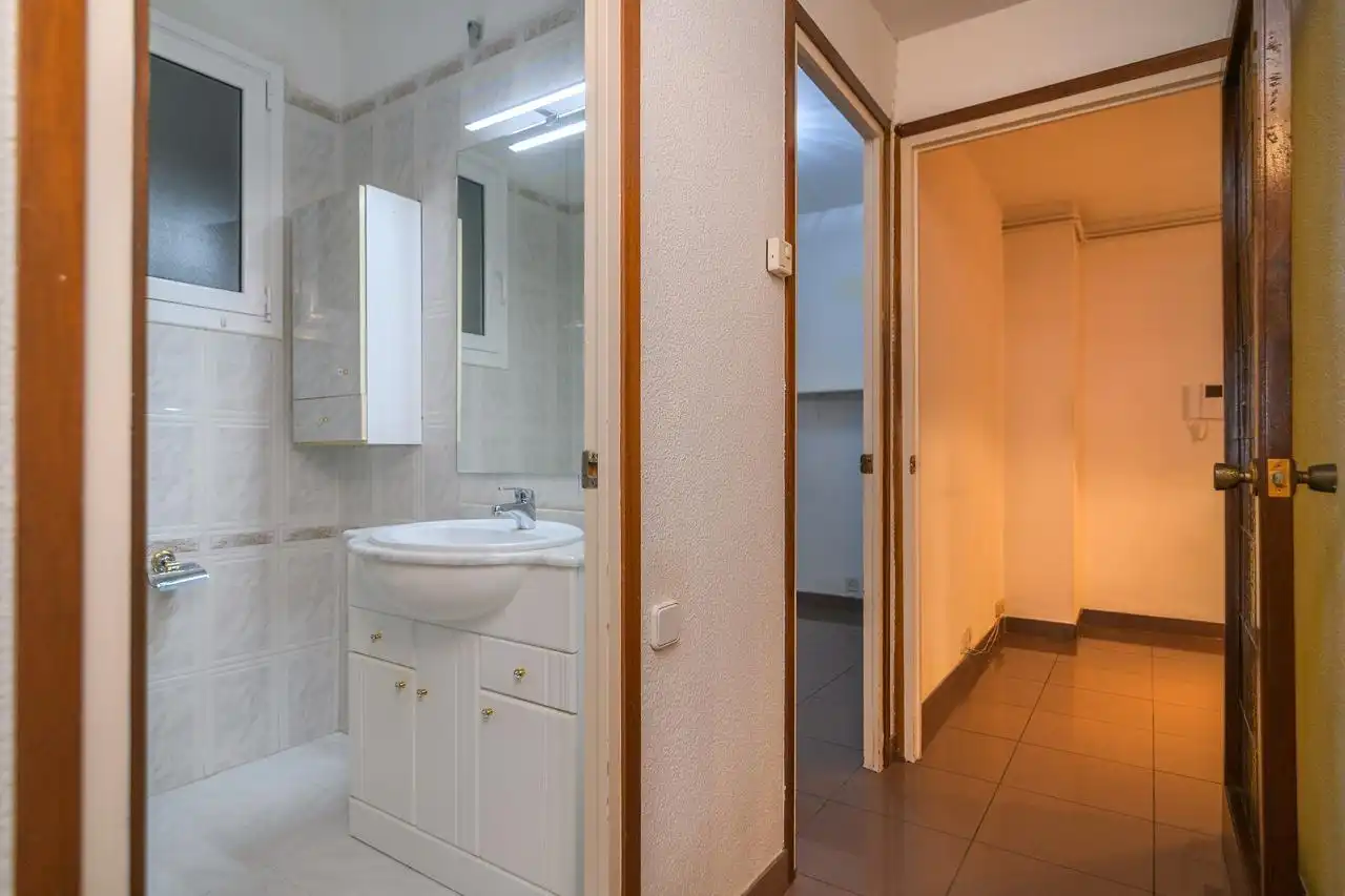 Baño de Piso en venta en Barcelona con Calefacción y Parquet