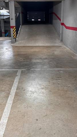 Garaje en Alquiler en Carrer Flos i Calcat en Centre