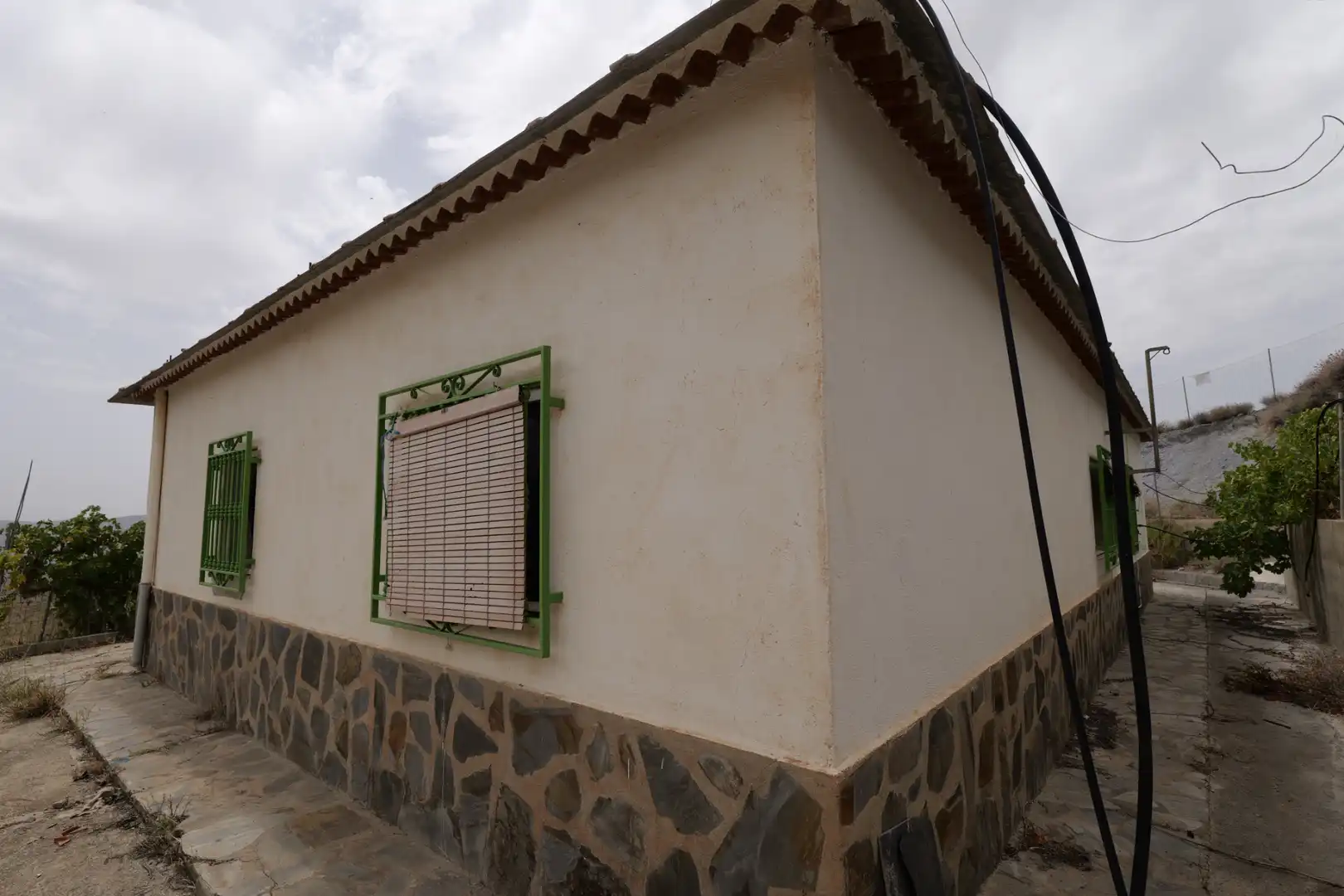 Vista exterior de Casa o xalet en venda en Nevada amb Jardí privat, Terrassa i Moblat