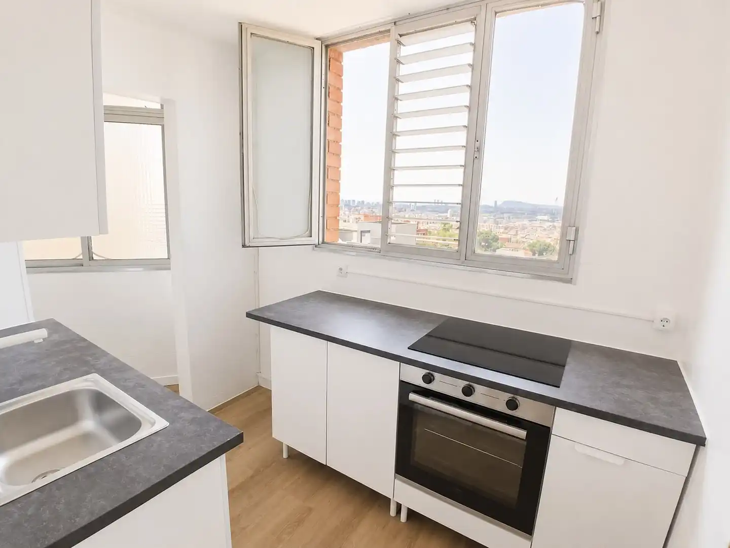 Kitchen of Flat for sale in Santa Coloma de Gramenet  with Balcony