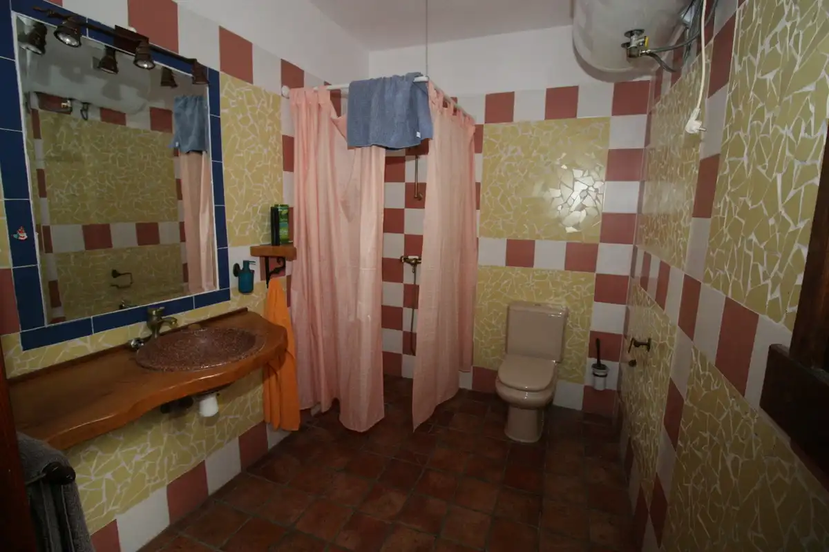 Badezimmer von Country house zum Verkauf in Arenas de San Pedro mit Heizung, Privatgarten und Terrasse